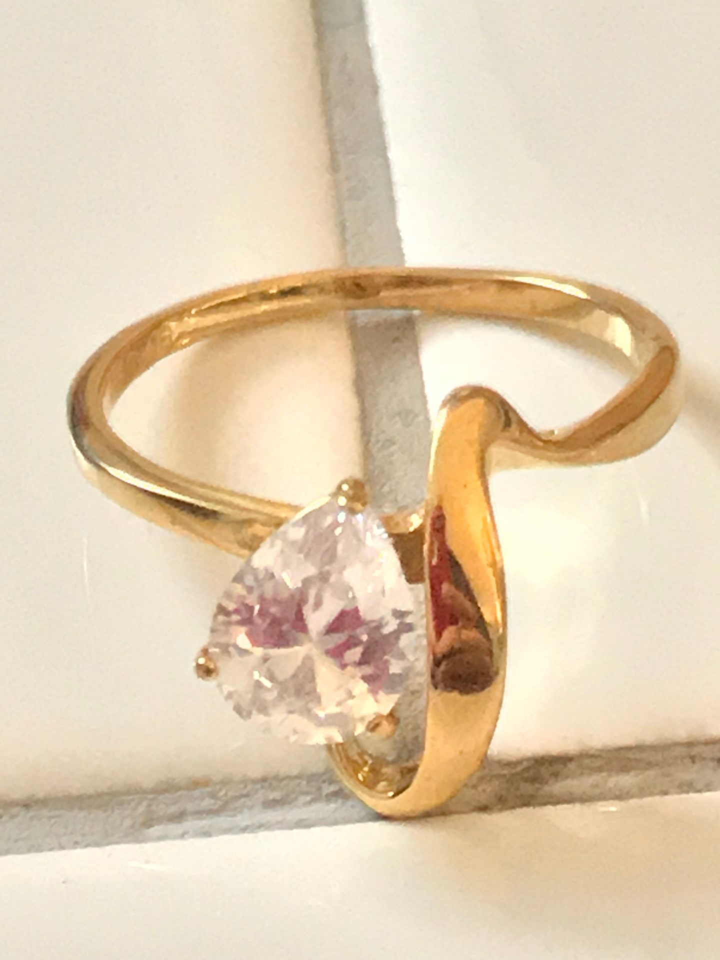 Vintage Ring Tear Drop Crystal Women's woman's dinner statement ring size 10  Sterling Silver Solitare Ring with gold wash – Carol's True Vintage and  Antiques