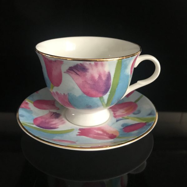 Vintage Royal Winchester Tea cup and saucer Chintz Tulips England Fine bone china gold trim farmhouse collectible display dining serving