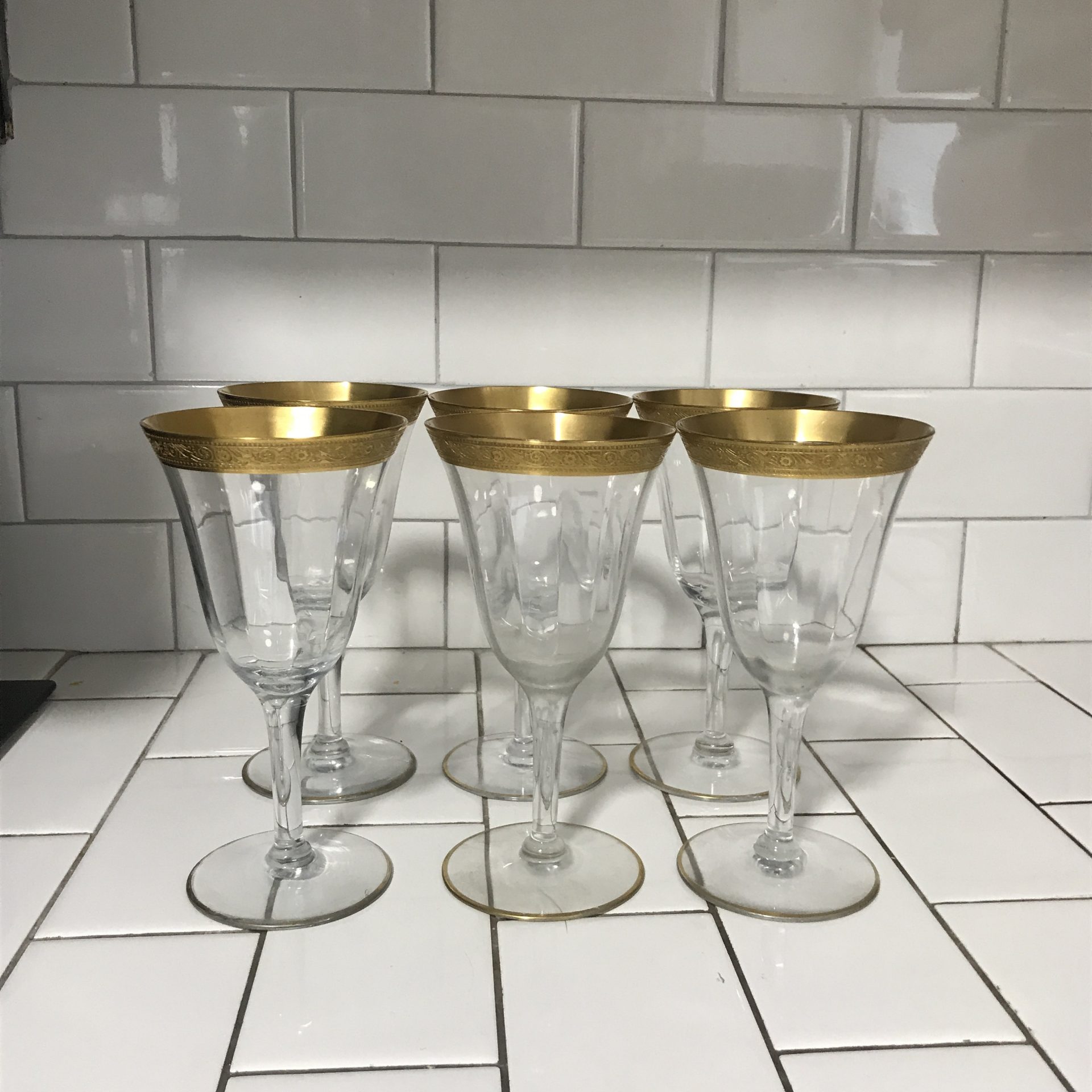 Vintage set of 6 Wine glasses water goblets paneled crystal with heavy gold  ornate trim display collectible evening dining – Carol's True Vintage and  Antiques