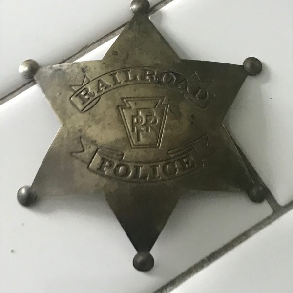 Obsolete Badge Police Pennsylvania Railroad collectible display memorabilia 1930's-40's "C" clasp brass with leather holder