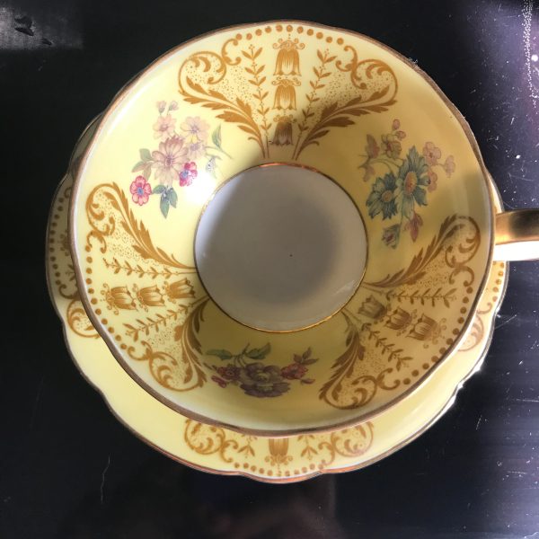 Royal Bayreuth Tea cup and saucer Germany  US Zone 1940's Fine bone china Yellow with heavy gold and flowers
