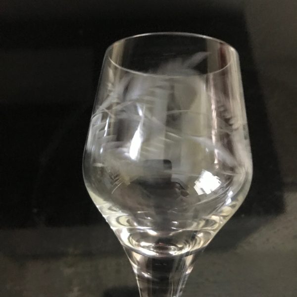 Vintage set of 4 crystal wine glasses stemware barware collectible crystal drinkware display Etched leaves ornate pattern