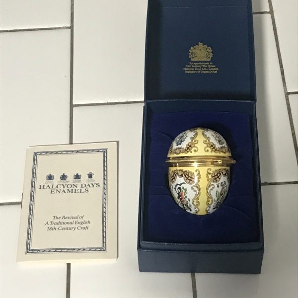 Halcyon Days Enameled Trinket box Egg Easter 1987 Mint condition with box and COA vintage collectible display Bilston and Battersea Enamels