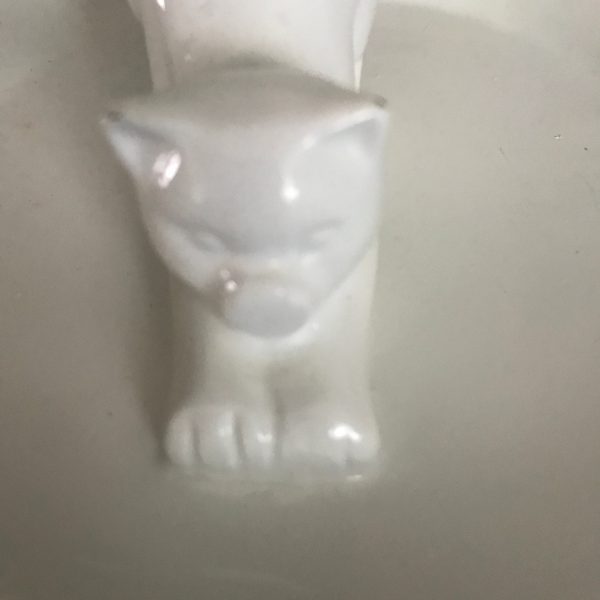 Vintage Cat Kitten ring holder white round with tall tail collectible display porcelain
