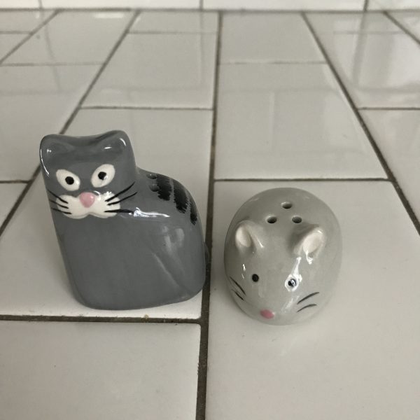 Vintage Salt and Pepper Shaker Cat and Mouse Darling faces Collectible farmhouse display tableware cottage crazy cat lady cat lover kitchen