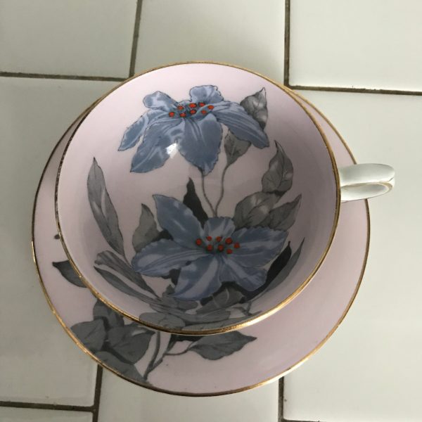Windsor tea cup and saucer England Fine bone china Pink & Orange Trillium with gray leaves gold trim farmhouse collectible display coffee