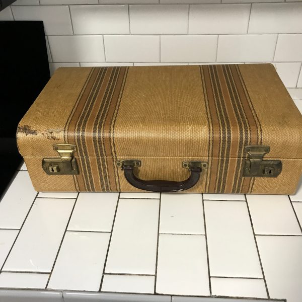 Antique wooden Train Case Luggage Storage Travel Overnight bag hard side TV Movie Prop farmhouse cottage collectible display