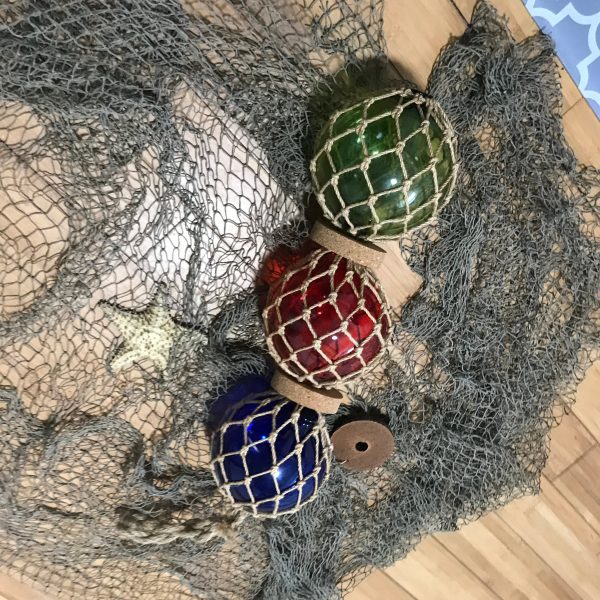 Japanese Casting Net with wooden floats and Nautical glass floats red, green blue collectible display shore ocean wall decor Bar man cave
