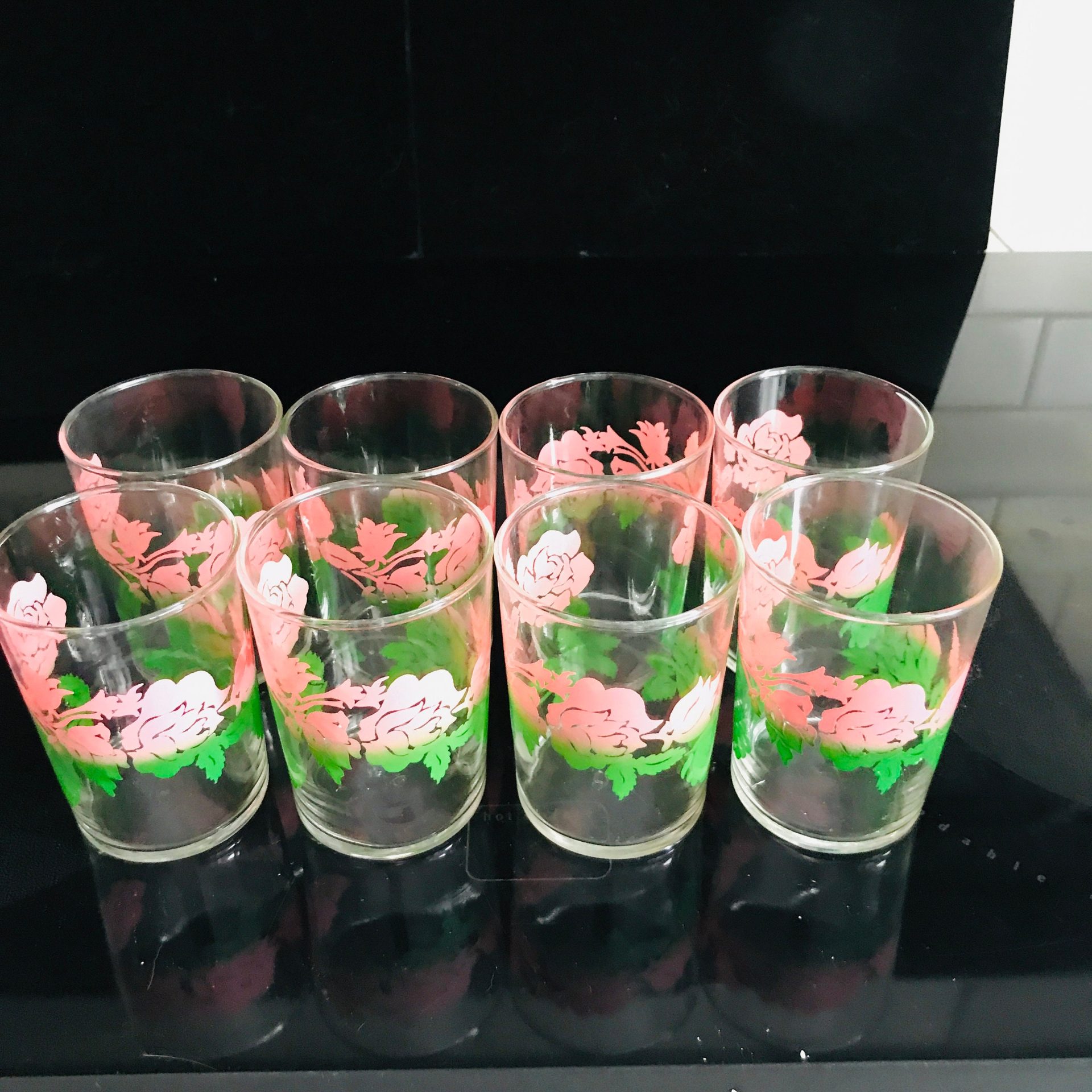 https://www.truevintageantiques.com/wp-content/uploads/2022/05/vintage-juice-glasses-8-retro-kitchen-pink-and-green-mod-iced-tea-collectible-display-water-glasses-farmhouse-retro-home-629172477-scaled.jpg