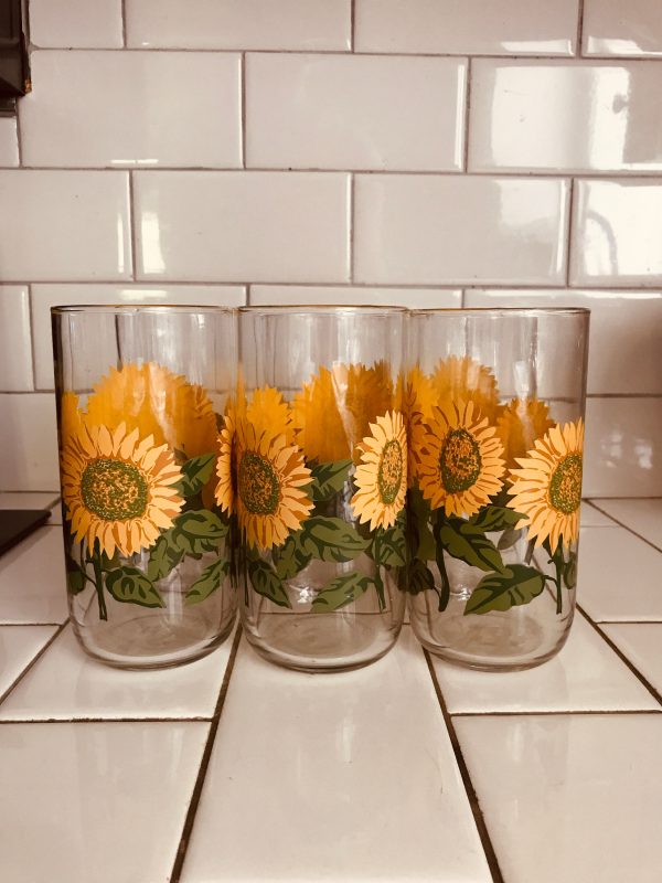 Vintage Sunflower glasses tumblers Libby with large yellow sunflowers collectible display home decor kitchen drinkware